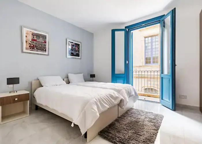 Sea View Luxury Apartment Brand New In Valletta