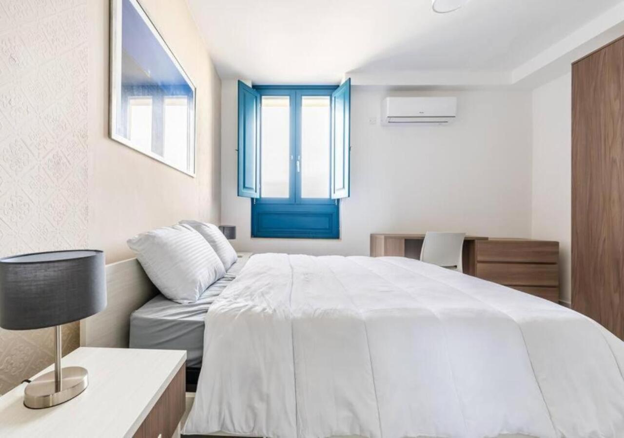 Sea View Luxury Brand New In Appartement