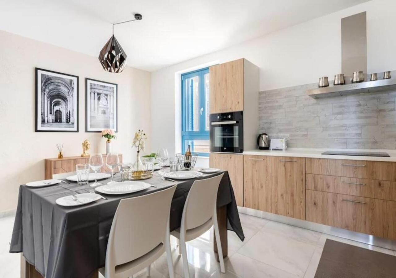 Sea View Luxury Brand New In Appartement *